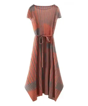 Long Pleated Loose Belted Dress In Red