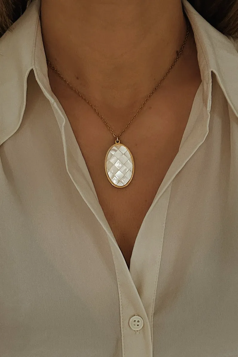 Mother of Pearl Cameo Necklace