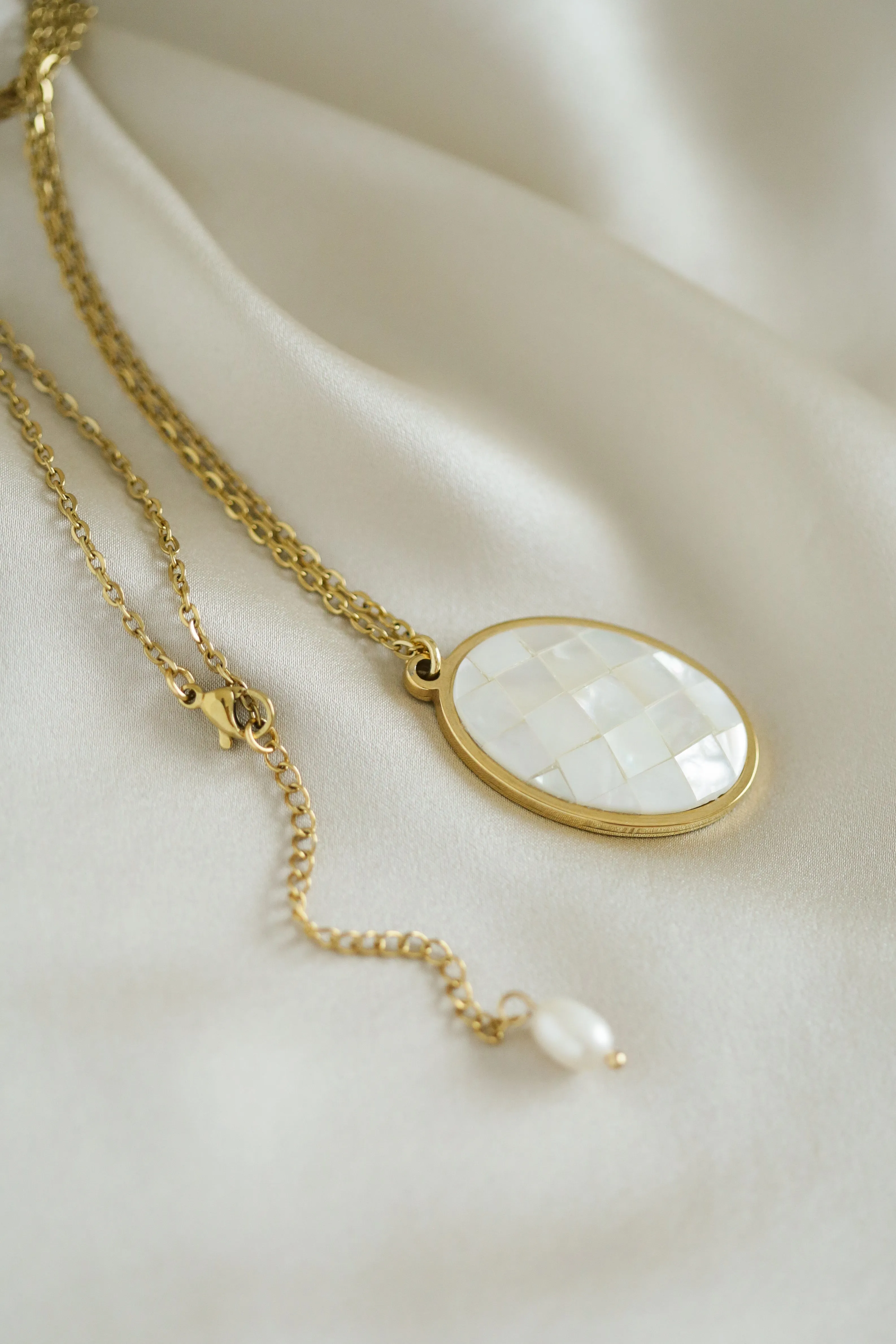 Mother of Pearl Cameo Necklace