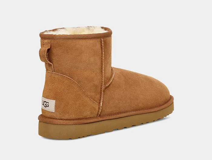 UGG Men's Classic Mini Boot