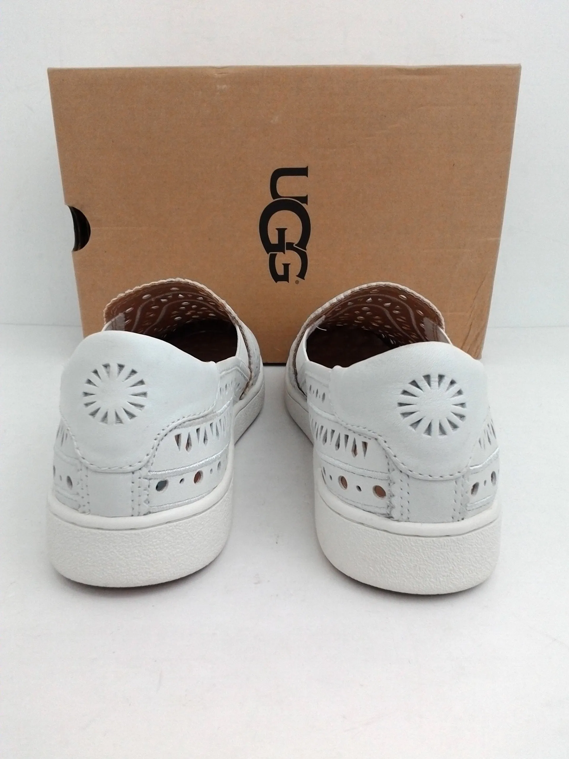 UGG Women's Cas Perf Sneakers White Size 9.5